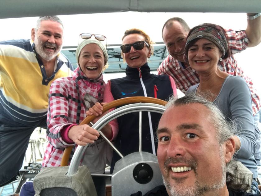 0AF5E4A6-3107-452D-B7A0-FA7540BE6272